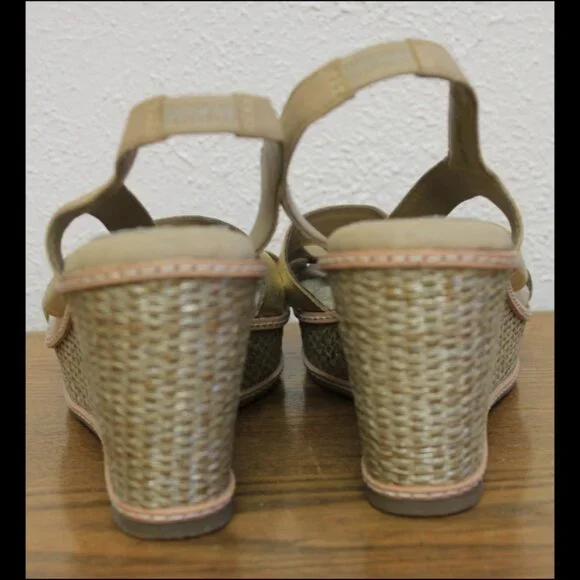 #20 NWOB Soft Walk Tan Platform Slingback Sandals 10.5N - Picture 6 of 16